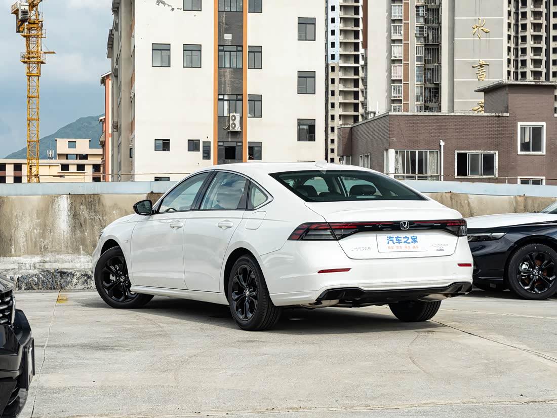 Honda Accord — фото 3