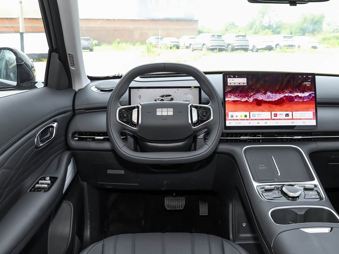 Geely Galaxy Starship 7 EM-i — фото 8