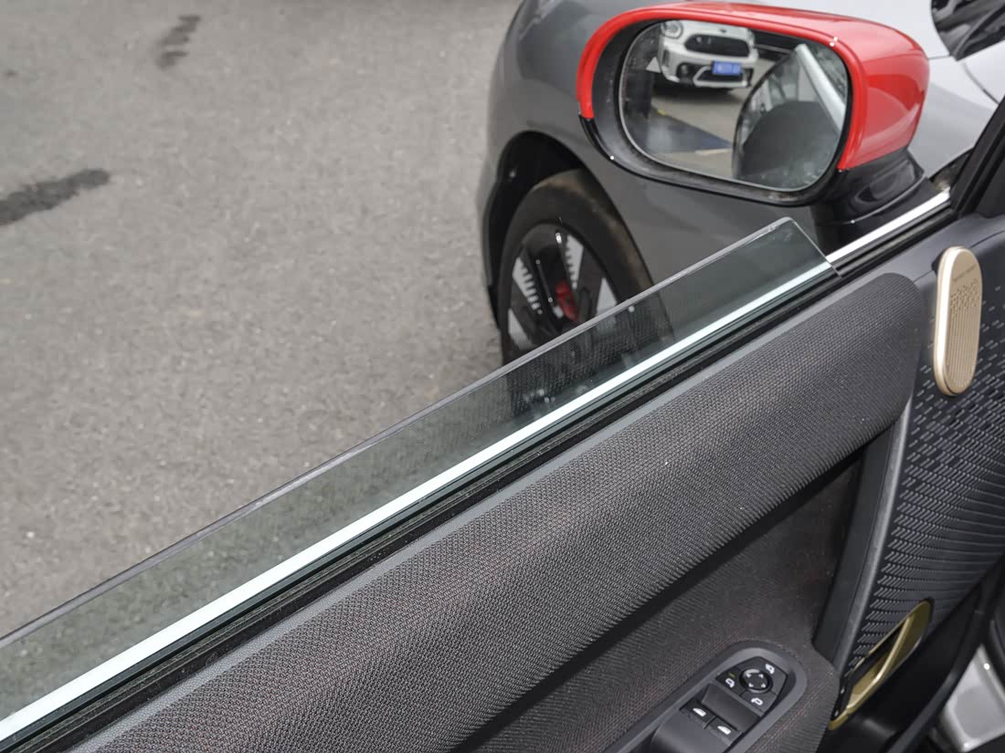 MINI Electric MINI JCW — фото 9