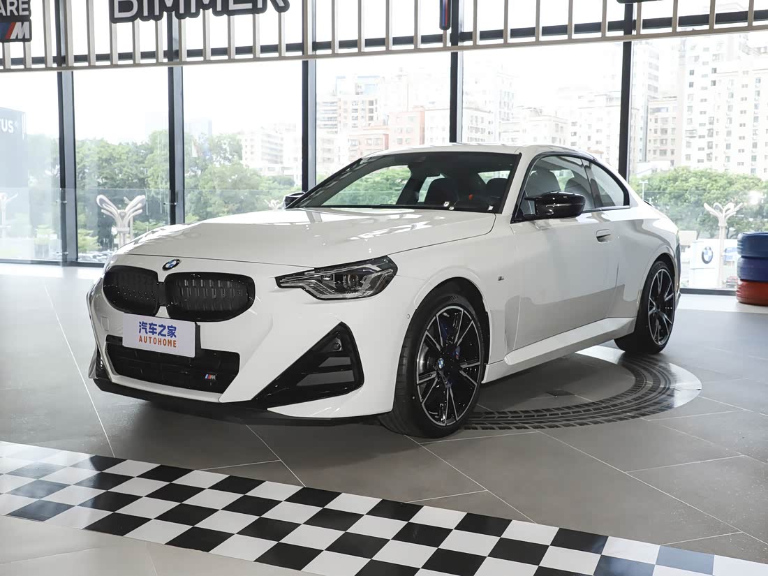 BMW M240i — фото 1