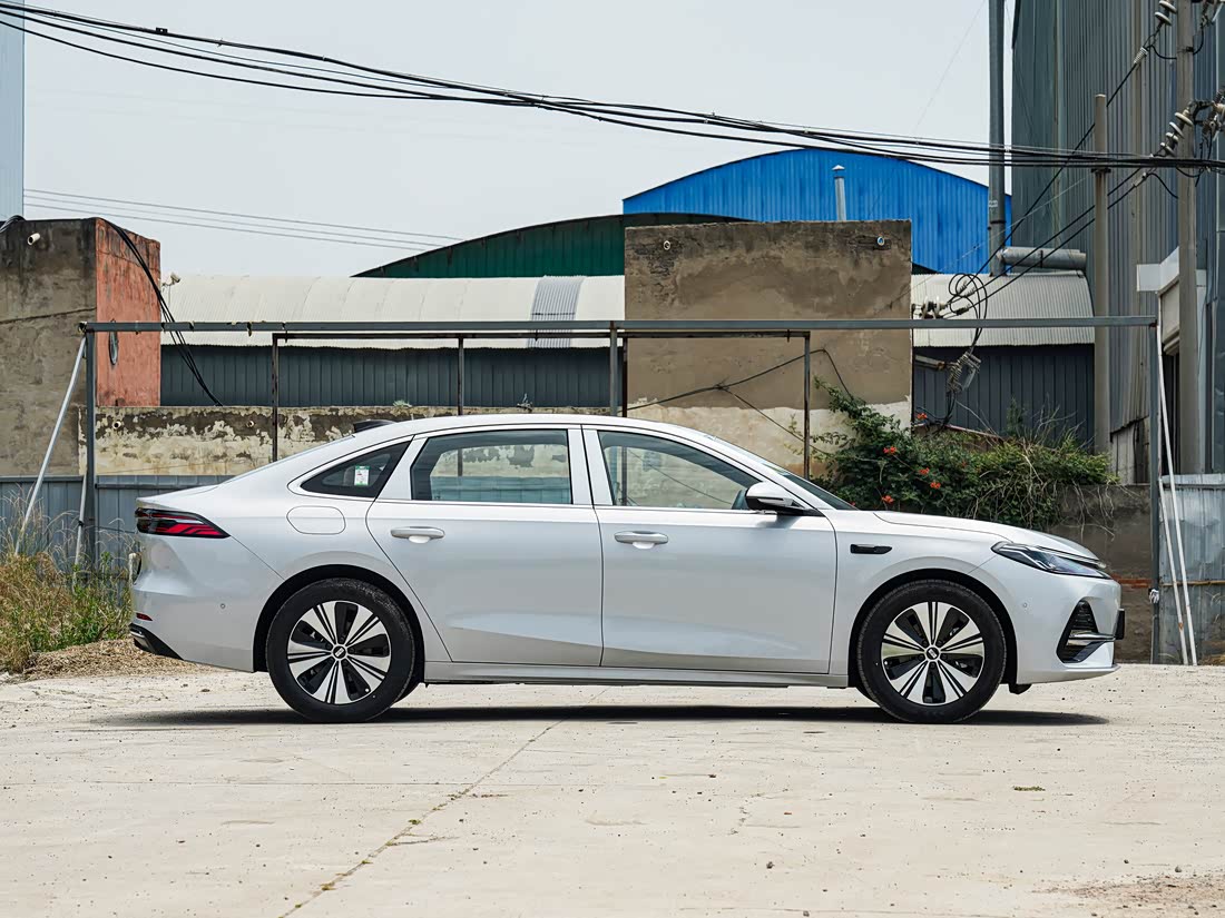 Geely Galaxy A7 — фото 8
