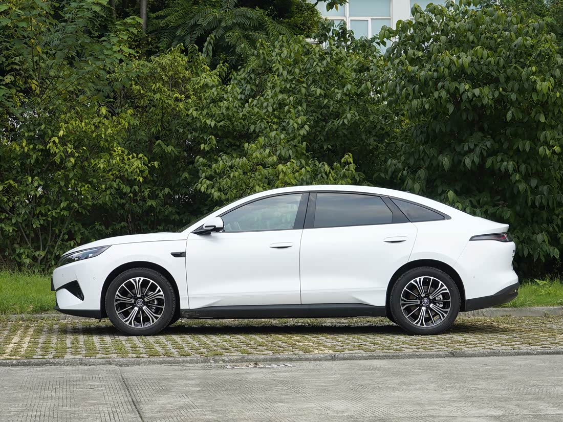 BYD Qin MAX — фото 2