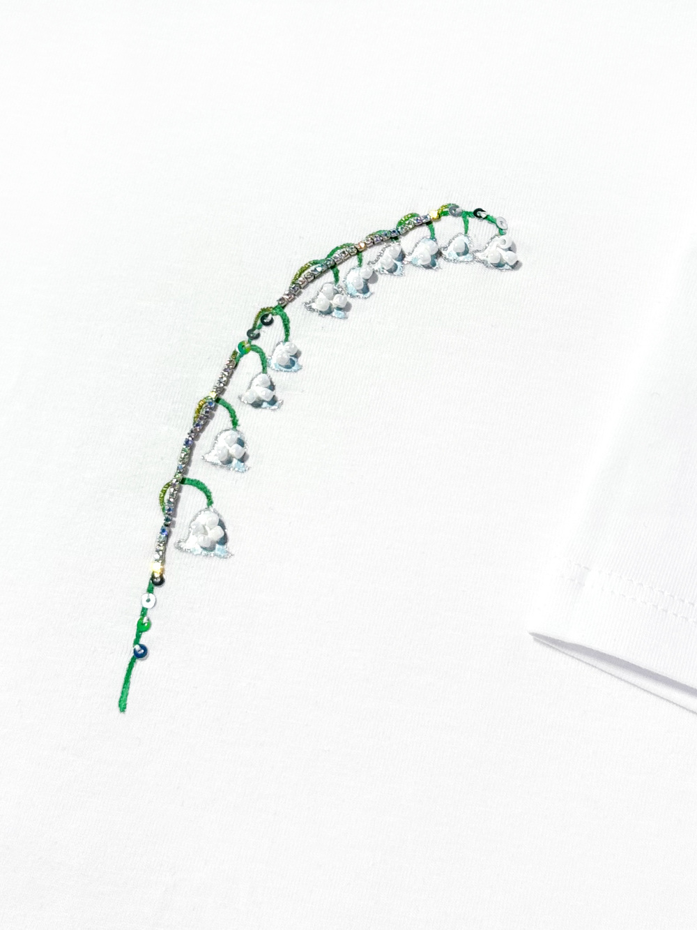 Футболка белая с ландышем