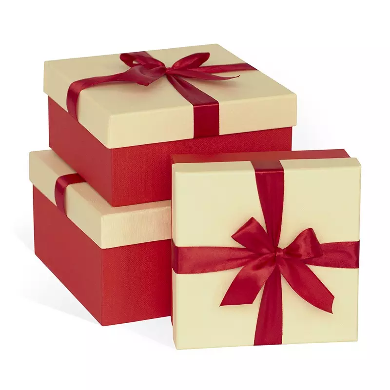 Коробка подарочная с бантом тиснение ЛЕН 210x210x110 слоновая кость-красный (квадрат, красная лента)