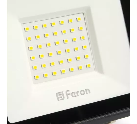 Светодиодный прожектор FERON LL-921 2835 SMD 50W 4000K IP65 AC220V/50Hz черный 29497