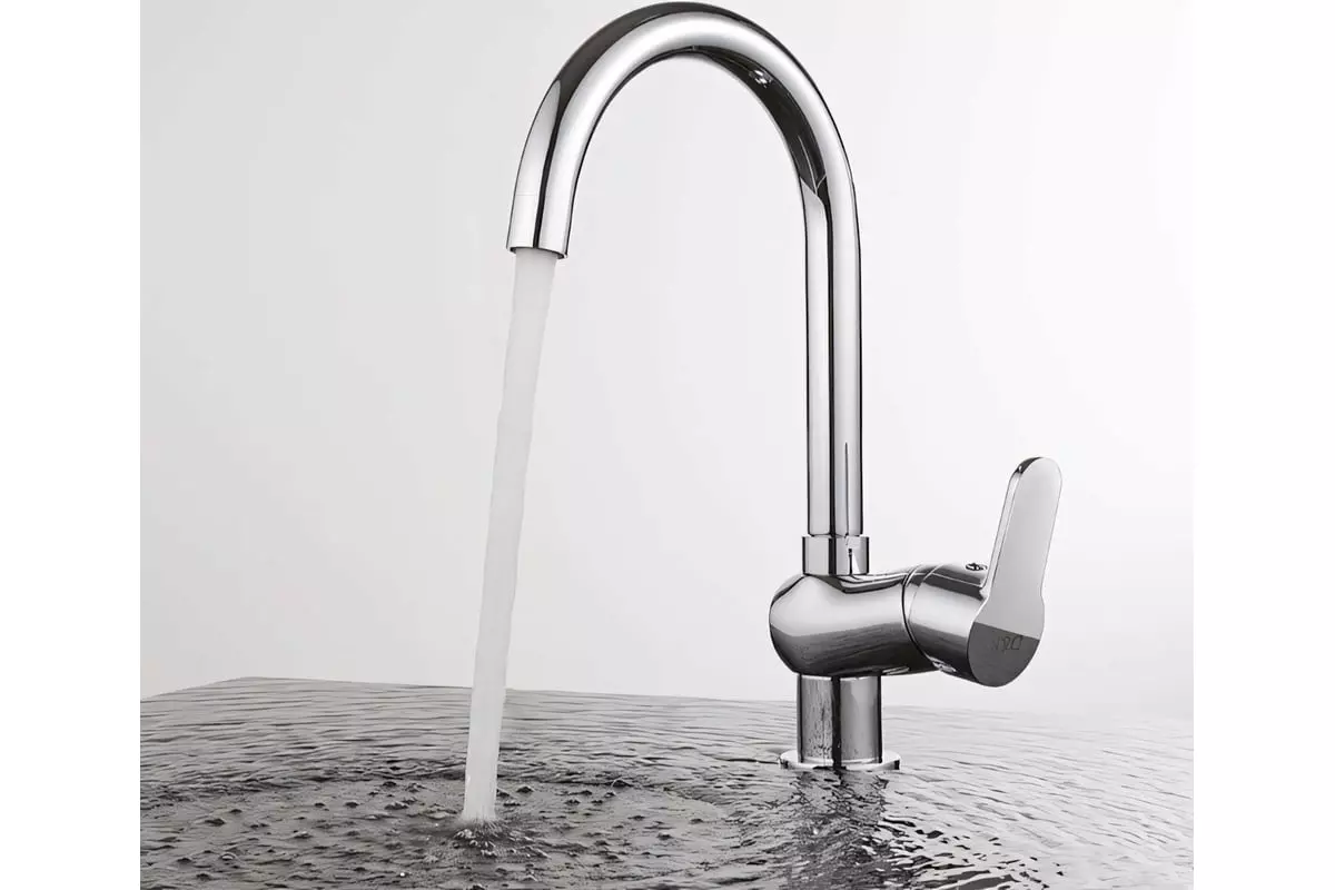 Смеситель для кухни, высокий излив, хром D&K DA1392401, латунь