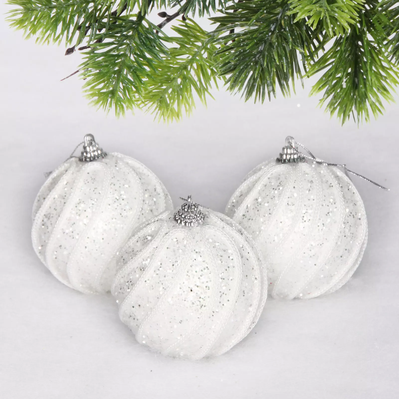 Новогодние шары Glame-блестящий мир 8 см (3 шт) белый 107-6276