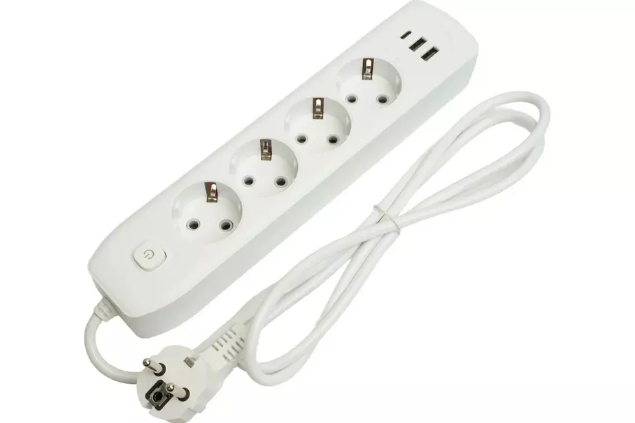 Удлинитель бытовой STEKKER 4 розетки с заземлением +2 USB +Type-C ПВС 3x1мм 1.8м 2500Вт с выключателем