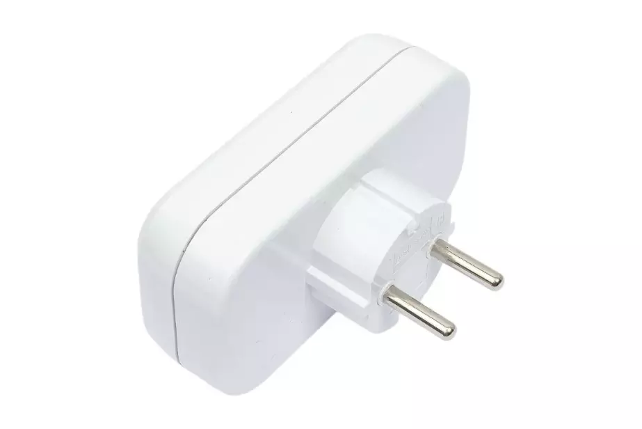 Разветвитель 2 розетки без заземления 6А TDM SQ1806-0025