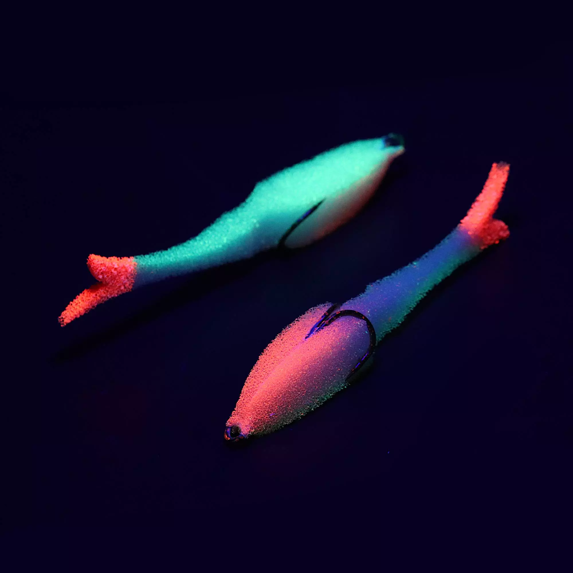 Поролоновая рыбка YAMAN Devious Minnow на двойнике, р. 90 мм, цвет 16 UV (5 шт.)