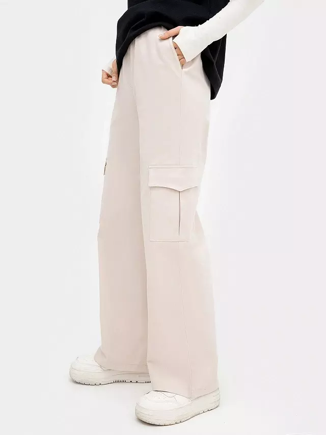 Карго женские Mark Formelle 182447 молочный, р-р 170-106 (50 / XL)