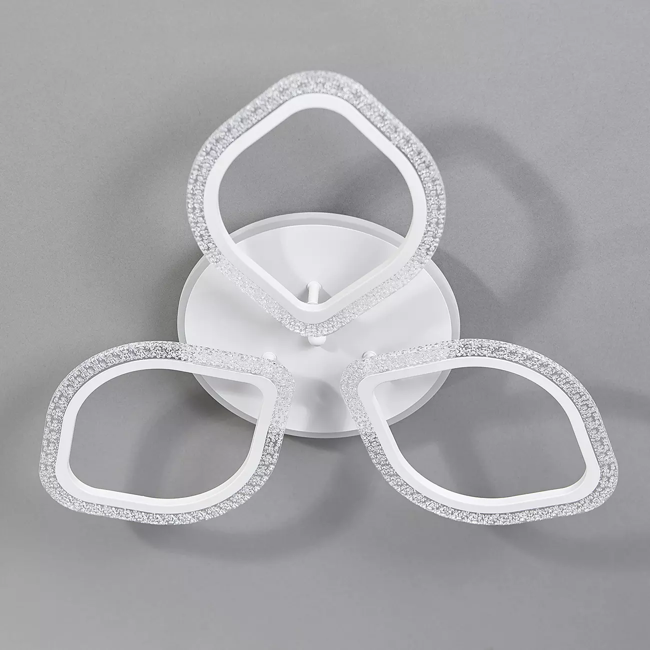 Люстра светодиодная 60Вт 3000К-6500К белый Escada 10251/3