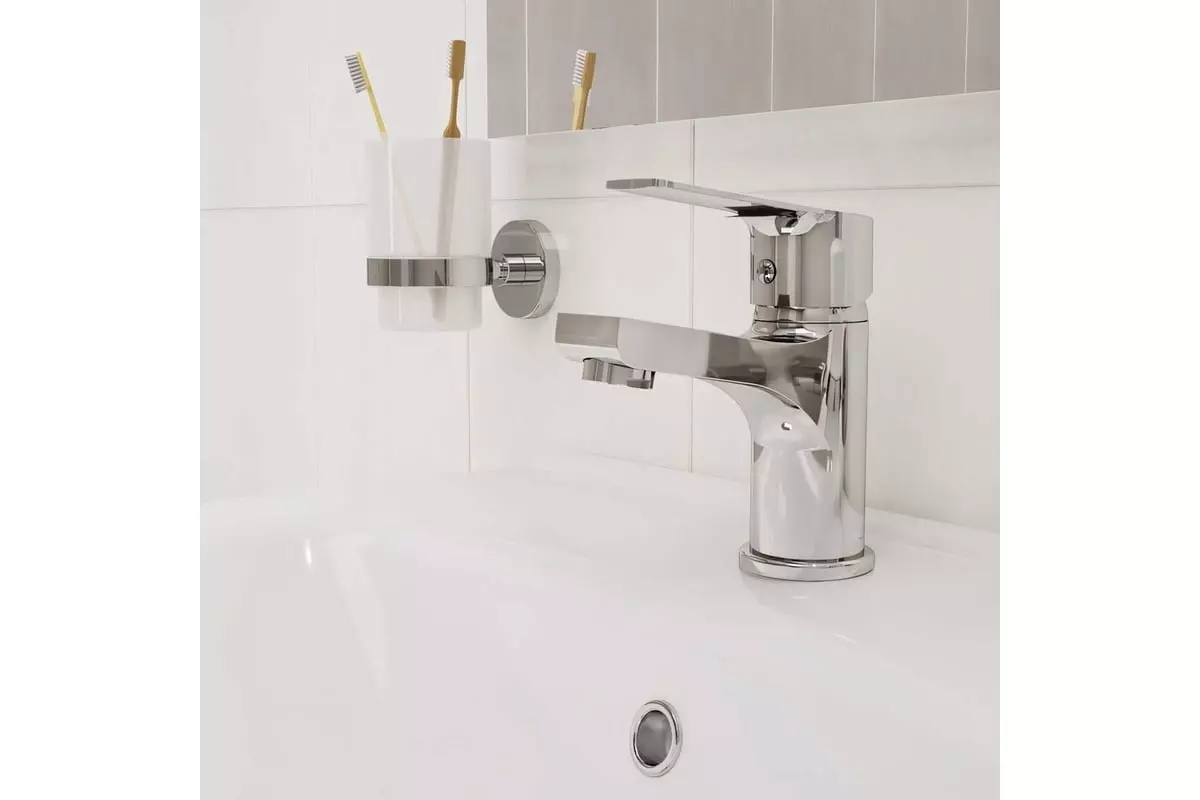 Смеситель для раковины, хром, Milardo Helic HELSB00M01, латунь, классика