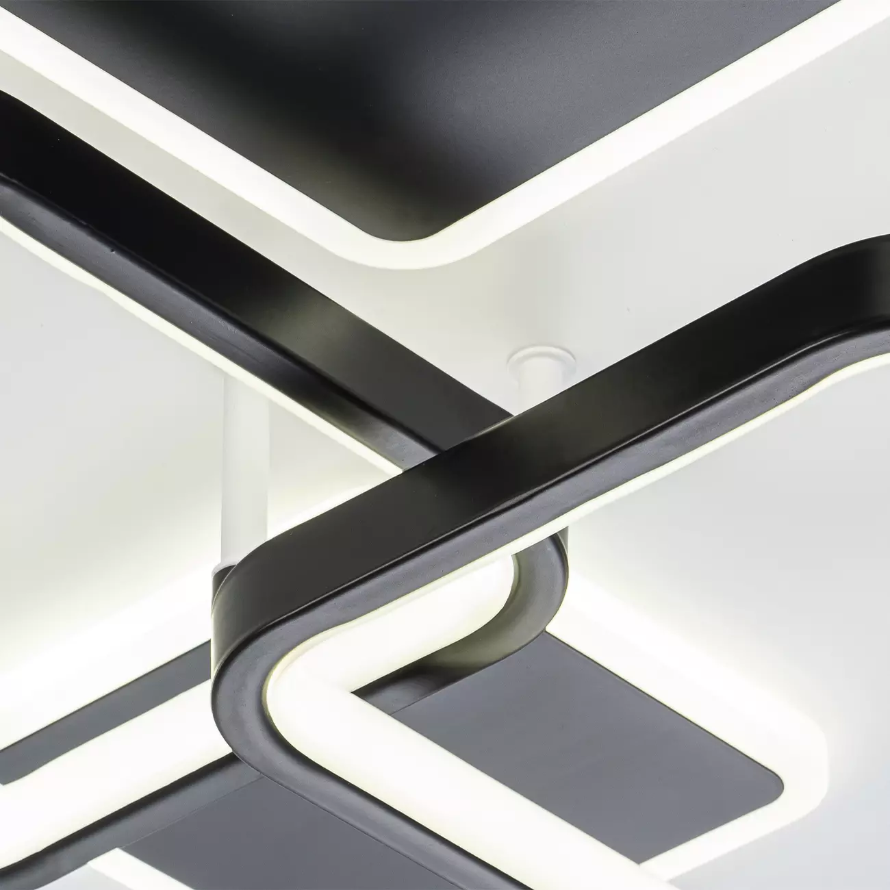 Люстра светодиодная 105Вт 3000-6000K пульт белый/черный Escada 10289/4