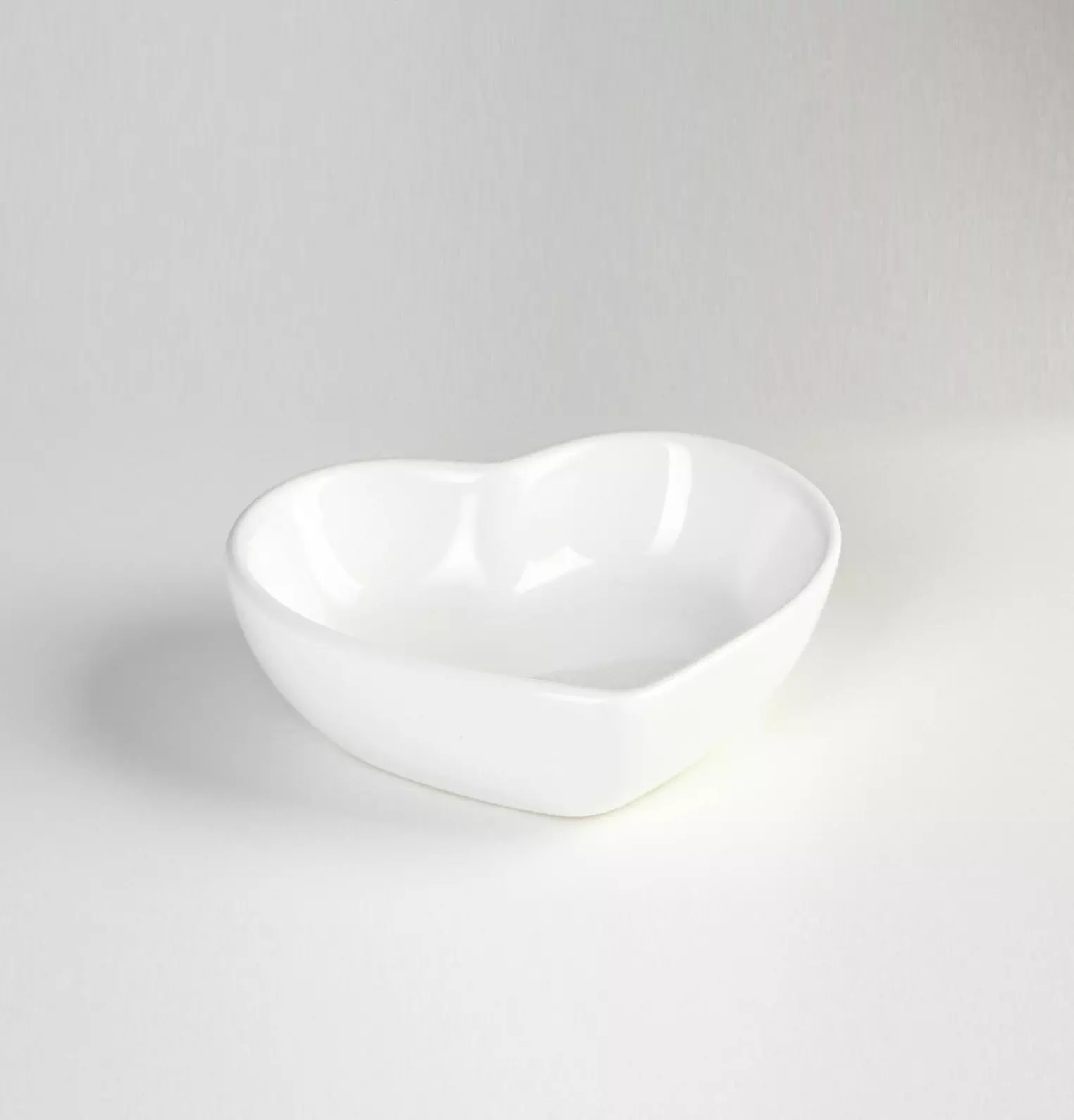 Соусник керамический Доляна Сердце, 50 мл, 8×7,3 см, цвет белый