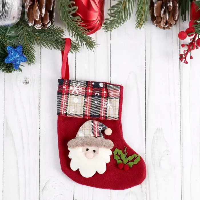 Носок для подарков Рождественская песня Дед Мороз, 13х17 см, красный 3544094