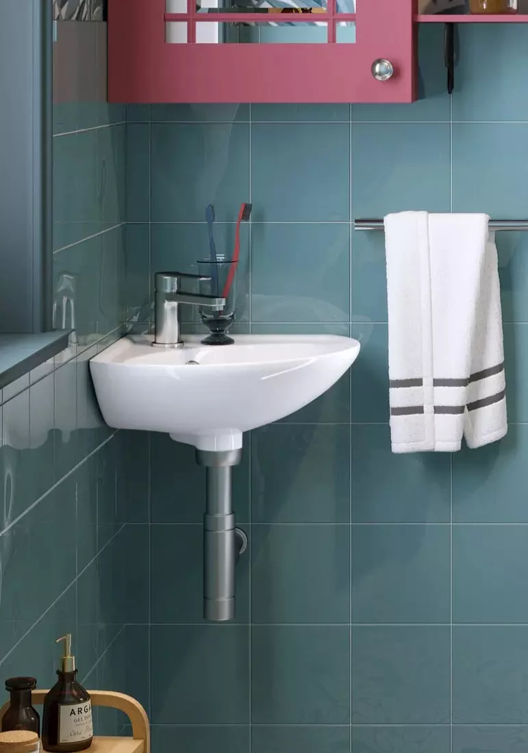 Маленькая раковина угловая подвесная 44х36х17 см Sanita Веер 30 VERSAWB01 отверстие под смеситель в углу