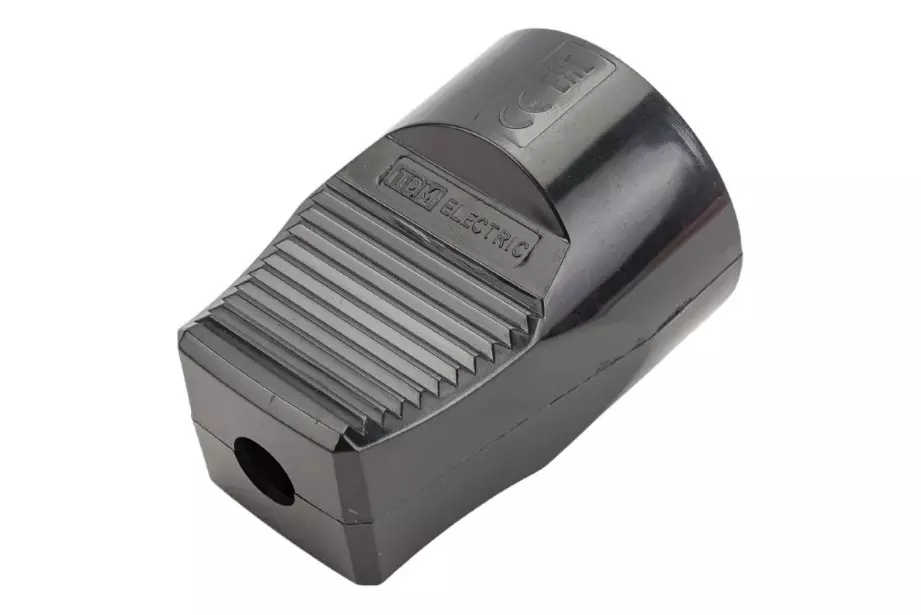 Розетка переносная без заземления 10А черная TDM SQ1806-0030
