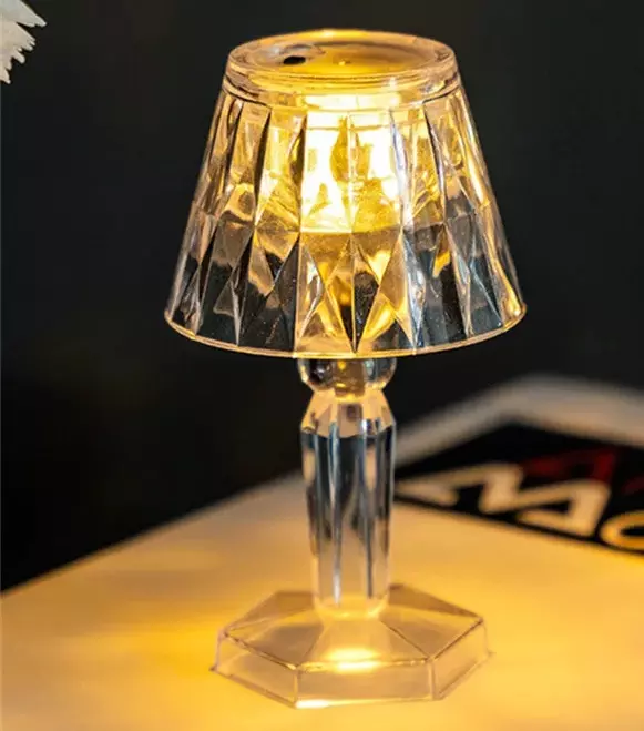 Декоративный светильник (полистирол) 6,2x6,2х11,6см 93388