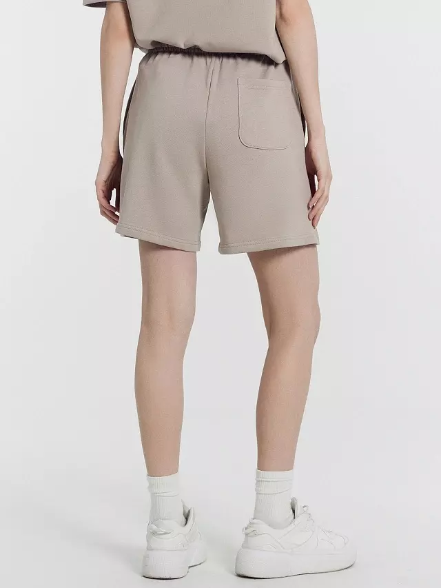 Шорты женские Mark Formelle 132358-1 кофе с молоком, р-р 164/170-106 (50 / XL)
