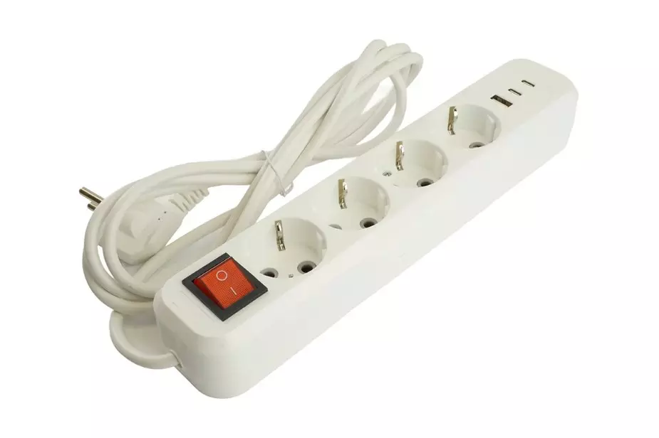 Удлинитель бытовой STEKKER 4 розетки с заземлением +USB +2 Type-C ПВС 3x1мм 5м 3520Вт с выключателем