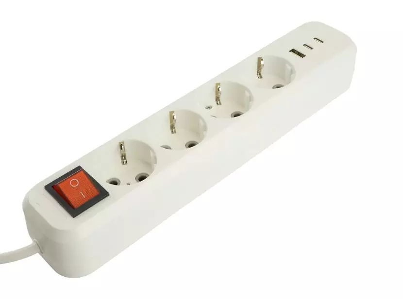 Удлинитель бытовой STEKKER 4 розетки с заземлением +USB +2 Type-C ПВС 3x1мм 5м 3520Вт с выключателем