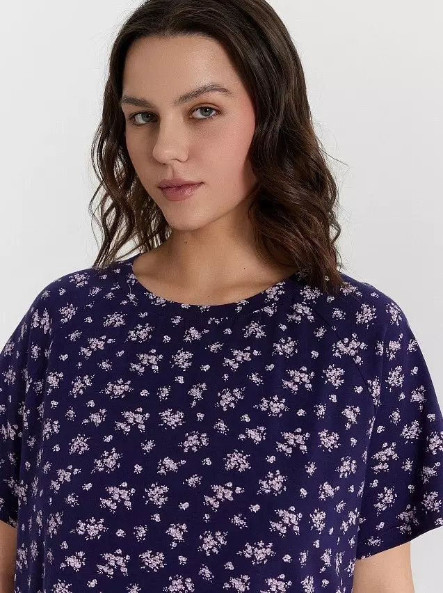 Ночная сорочка женская Mark Formelle 572385 цветочки на т.синем, р-р 164/170 (58 / 5XL)