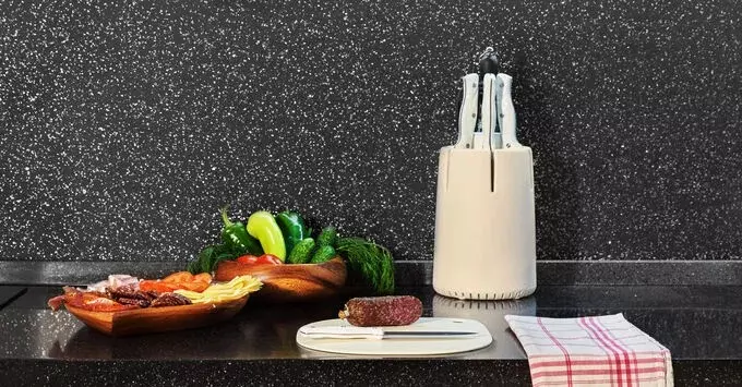 Подставка для ножей универсальная, 16*16*25см , пластик, слоновая кость 107-1644