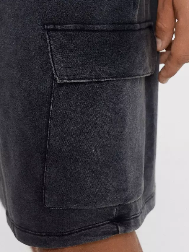 Шорты мужские Mark Formelle 131074 ACID WASH черный, р-р 90-182 (50 / L)