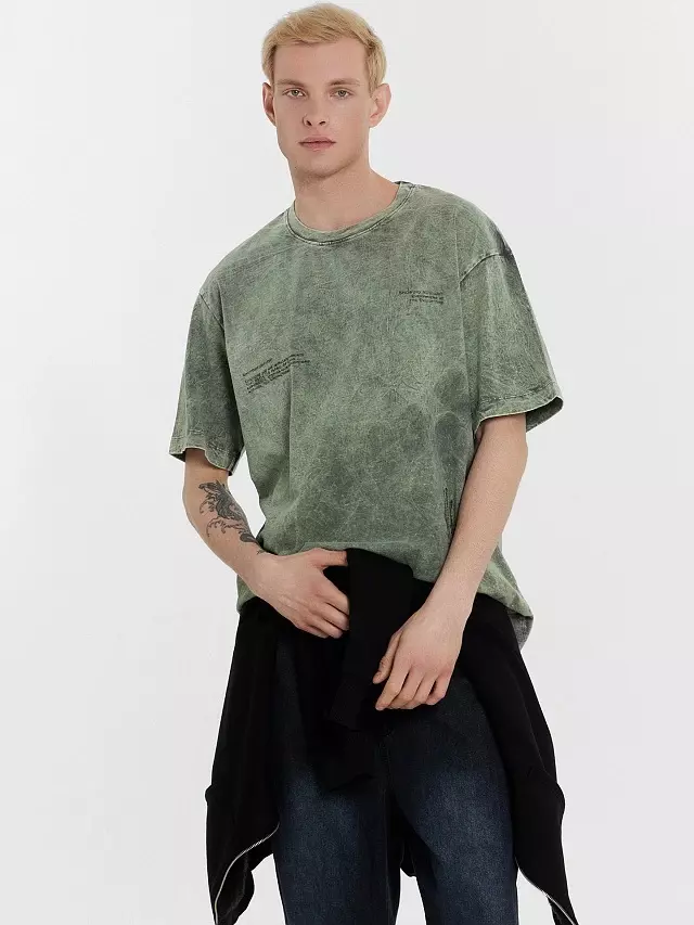 Футболка мужская Mark Formelle 111858 ACID WASH серый +печать, р-р 104-182/188 (52 / XL)