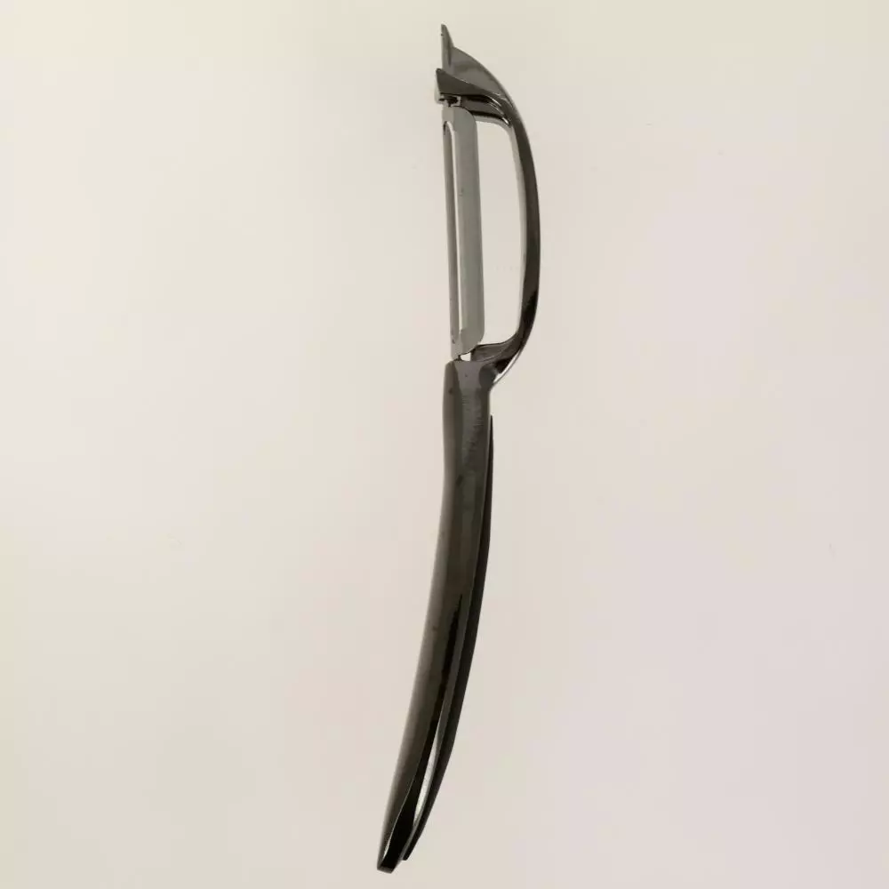 Овощечистка вертикальная EMILIA LaDina12009