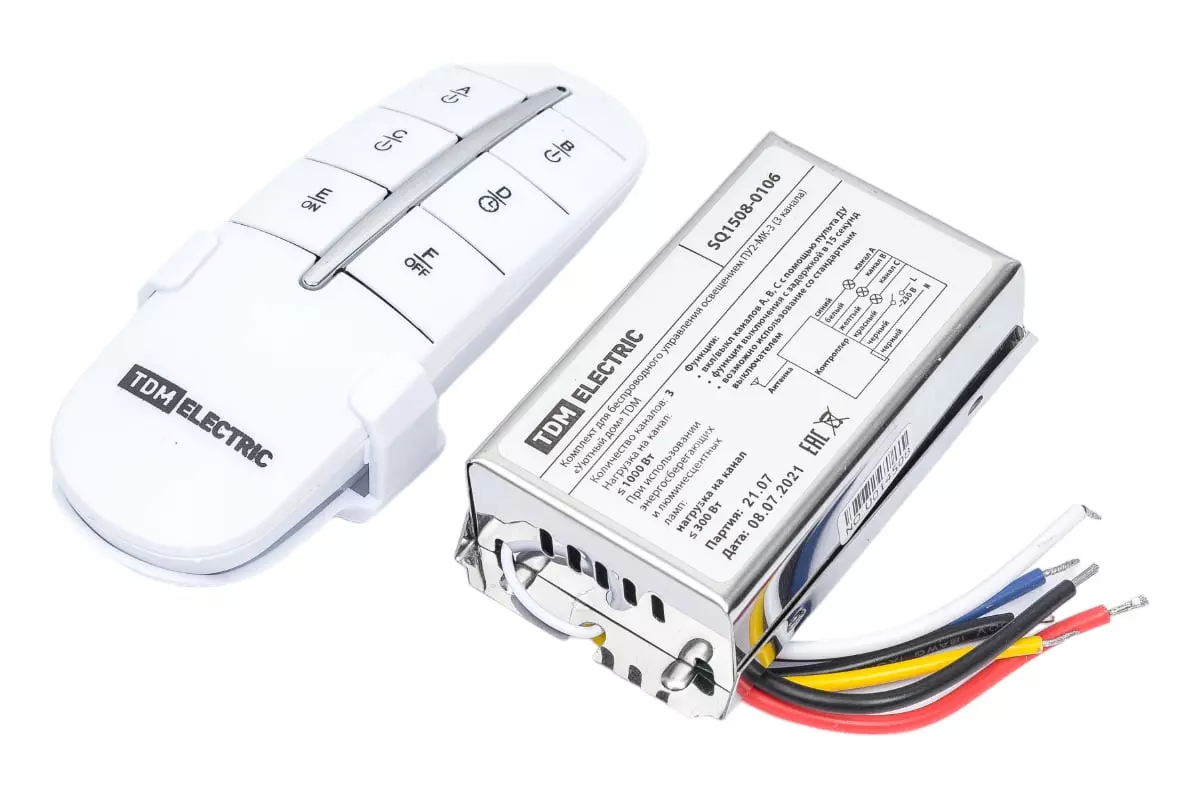 Пульт управления светом 3 канала TDM SQ1508-0106