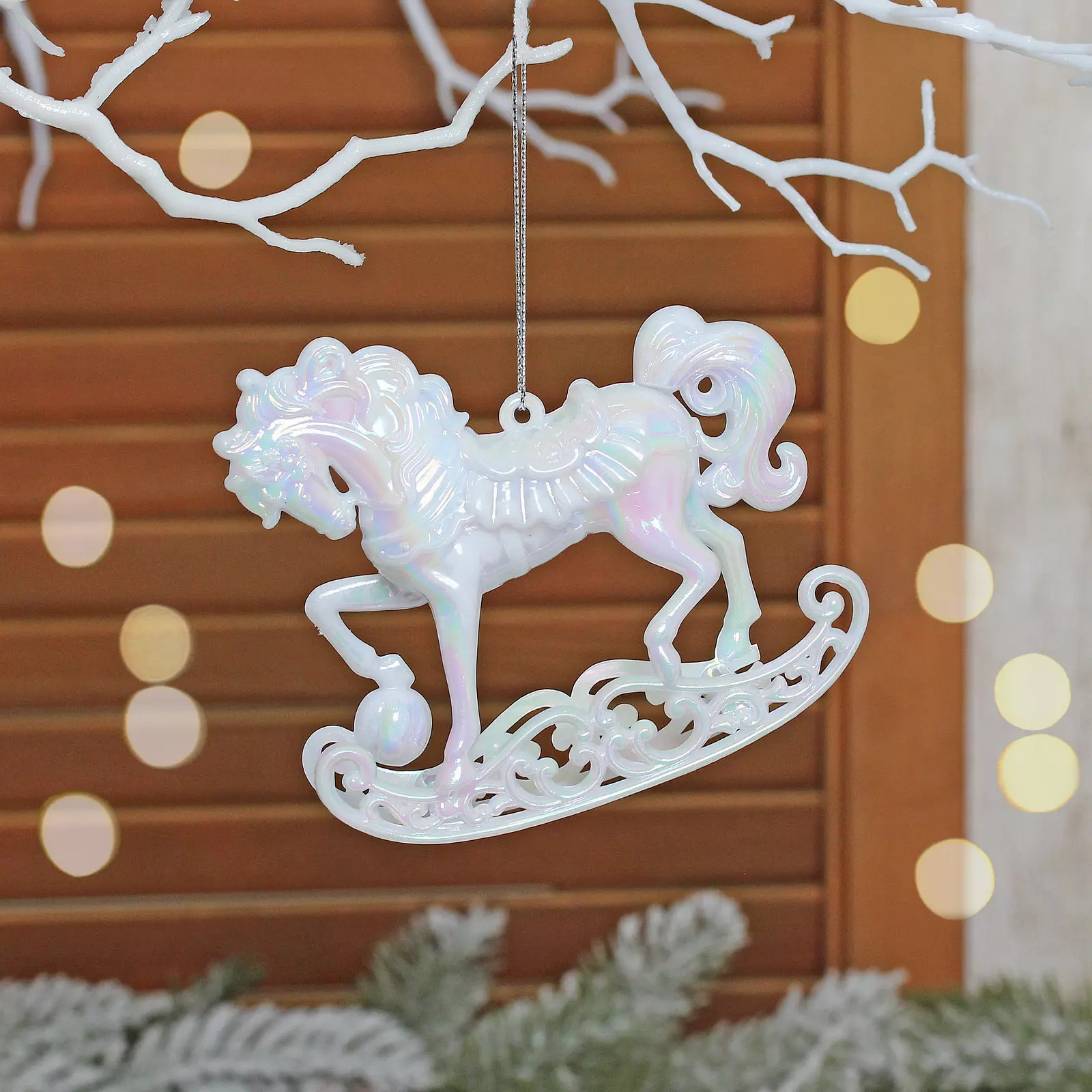 Елочное украшение Изящная лошадь 11х12 см жемчужный 916-2104