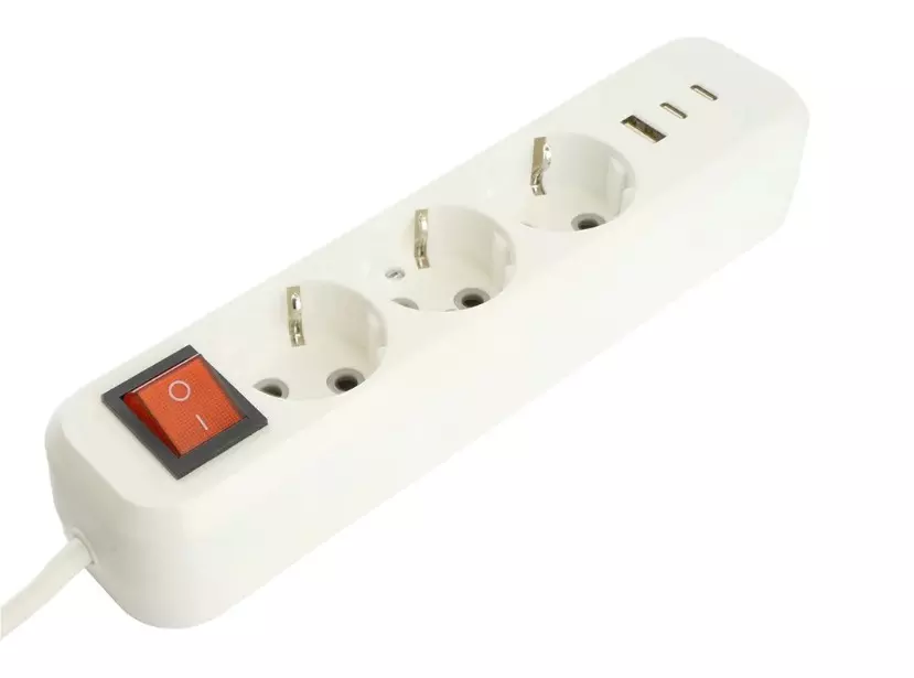Удлинитель бытовой STEKKER 3 розетки с заземлением +USB +2 Type-C ПВС 3x1мм 5м 3520Вт с выключателем