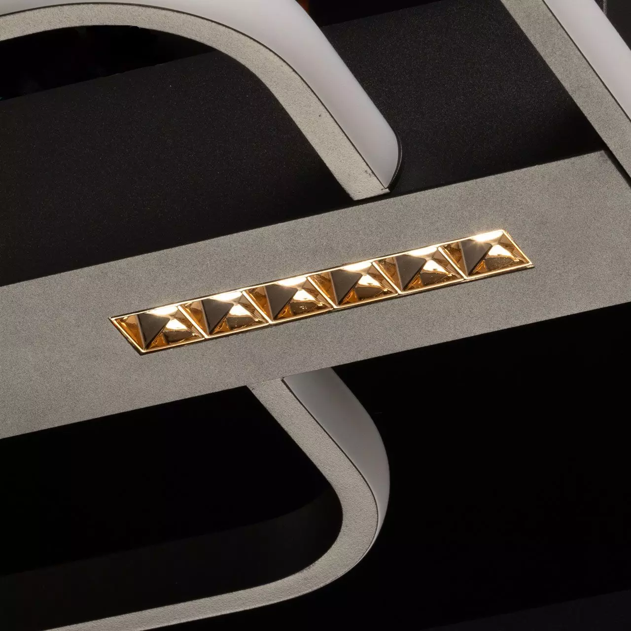 Люстра светодиодная 100Вт пульт De City 377014401