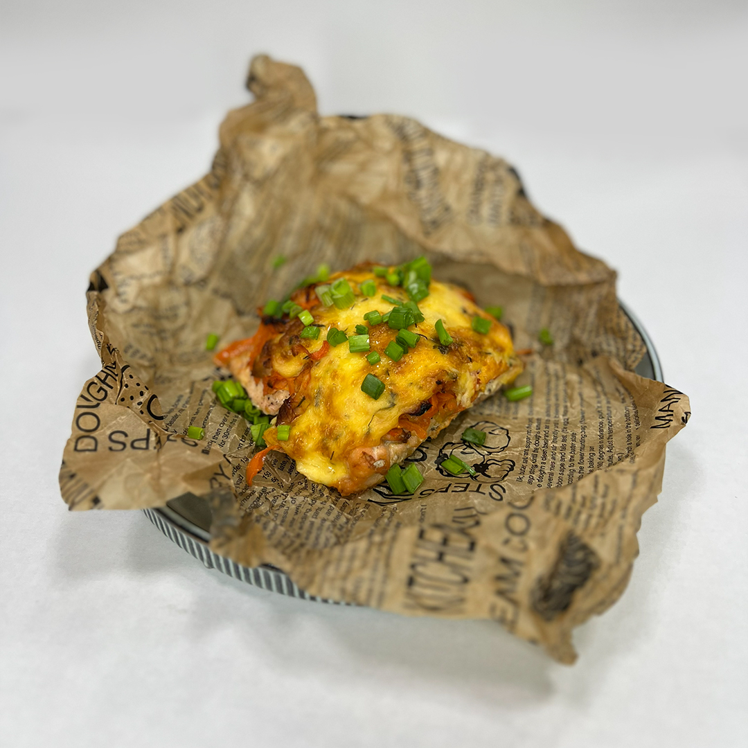 Горбуша под овощами