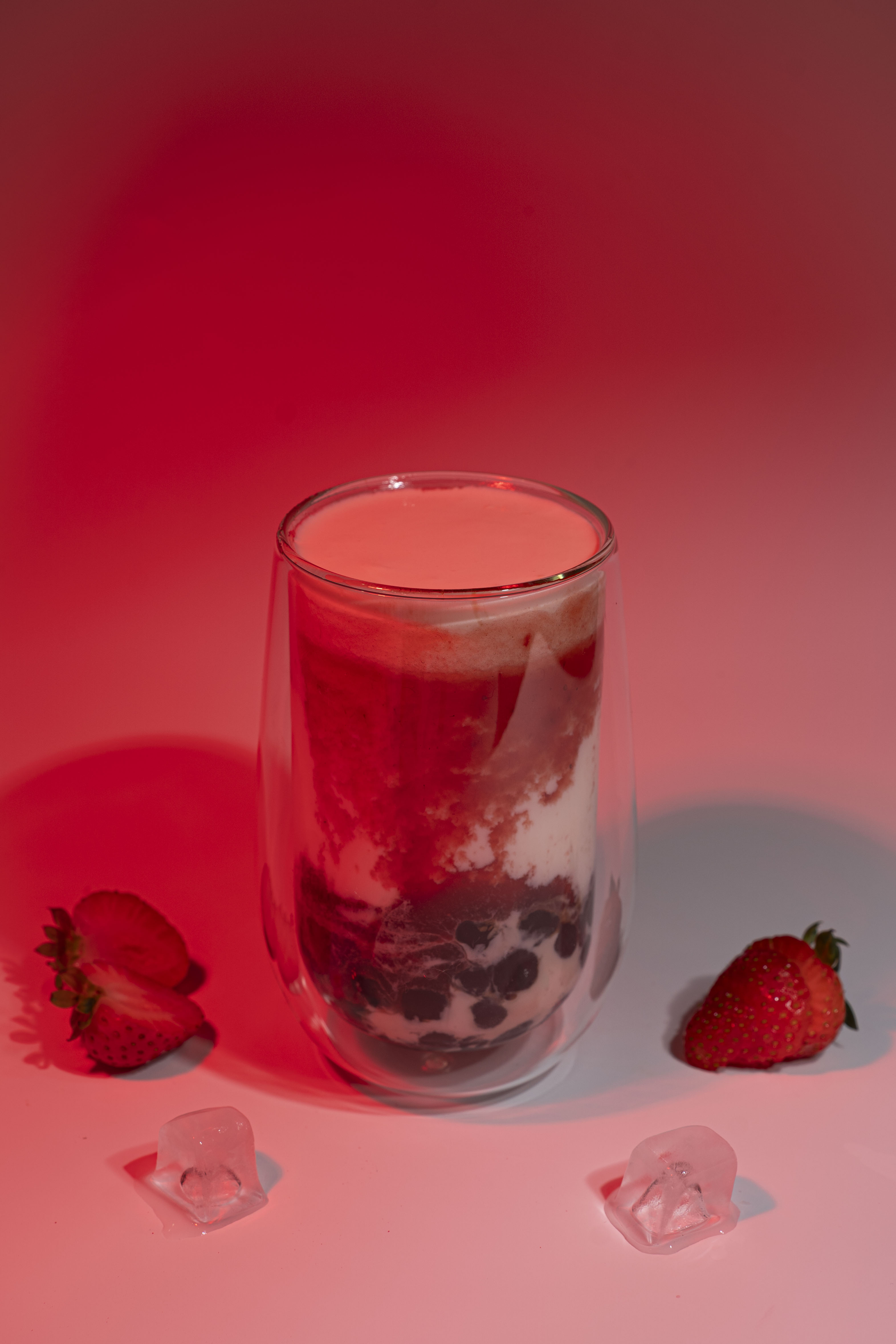 Клубника на молоке