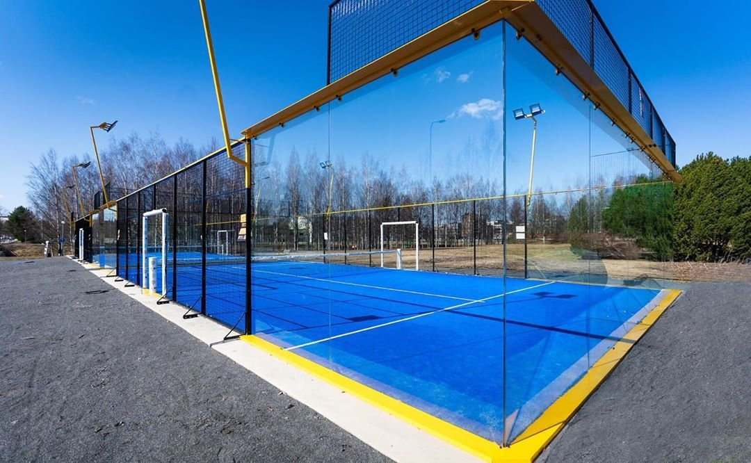 Суперпанорамный сингл-корт для падела 20×6 м — класс Премиум