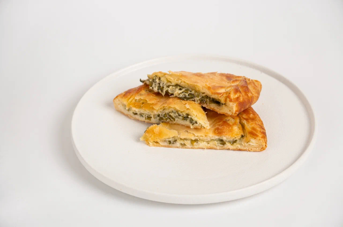 Осетинский пирог с сыром и луком