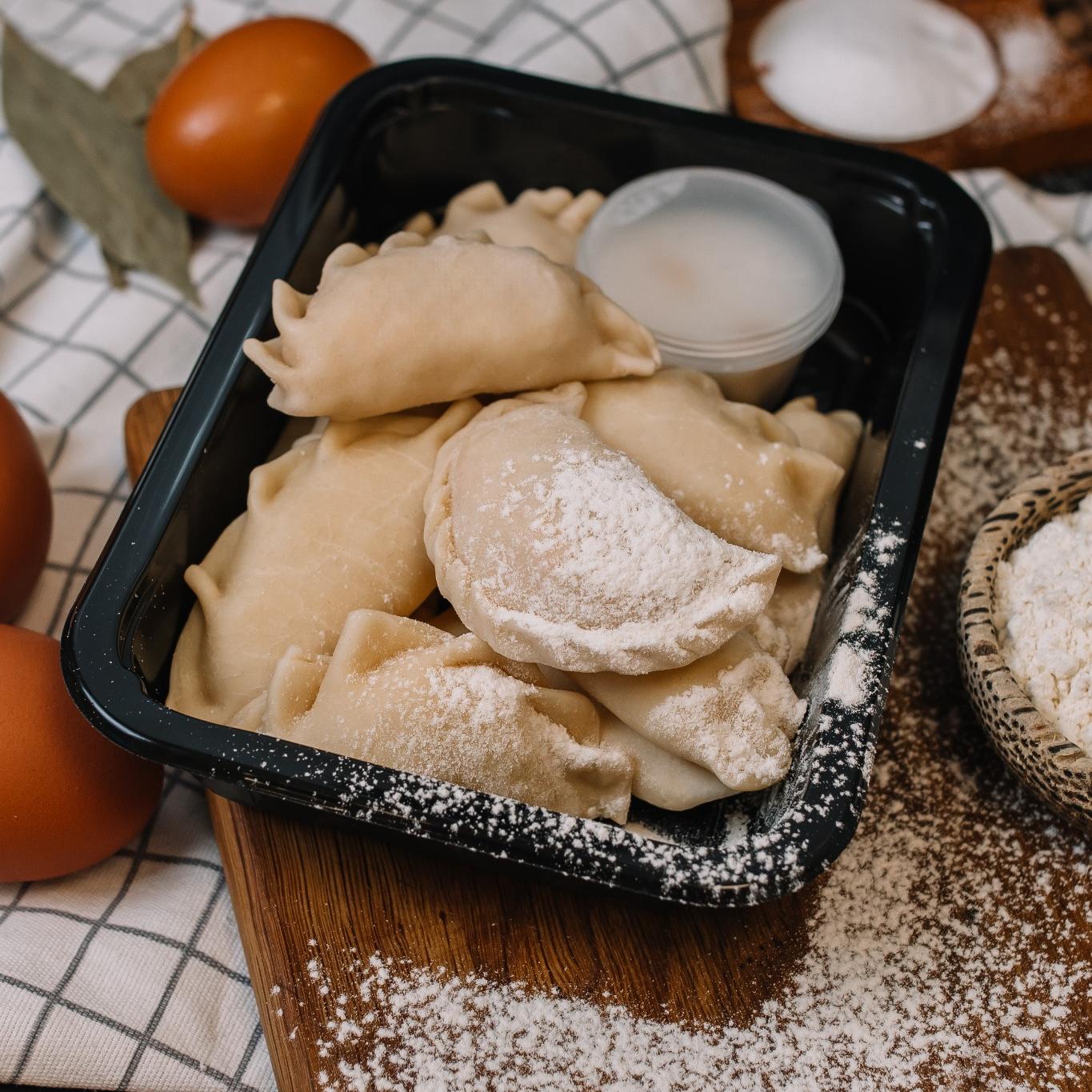 Вареники с картофелем и шкварками п/ф