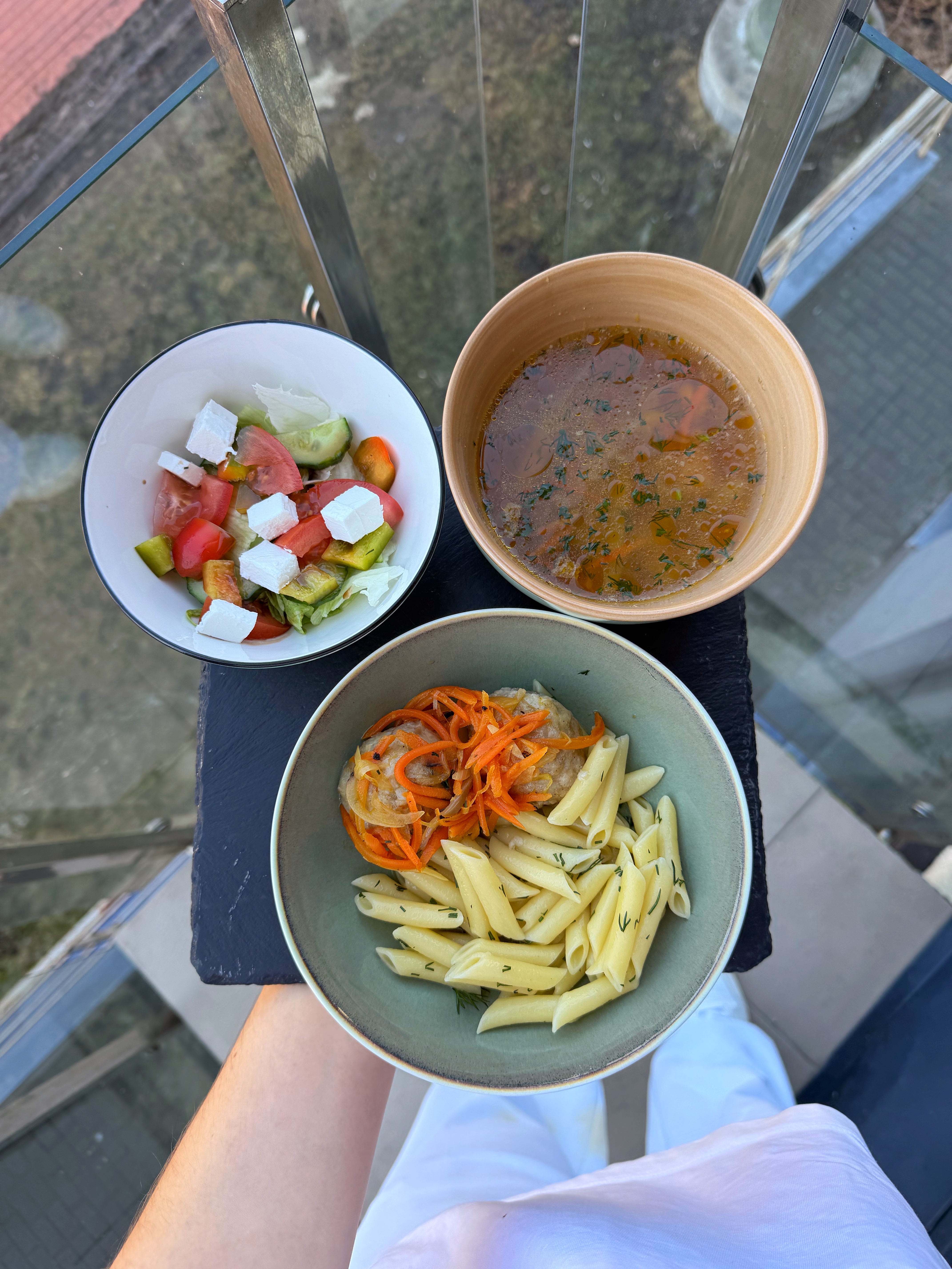 Ланч с 12:00-16:00 с понедельника по пятницу