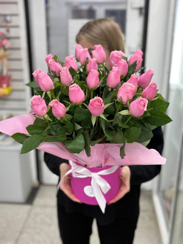 25 роз в коробке