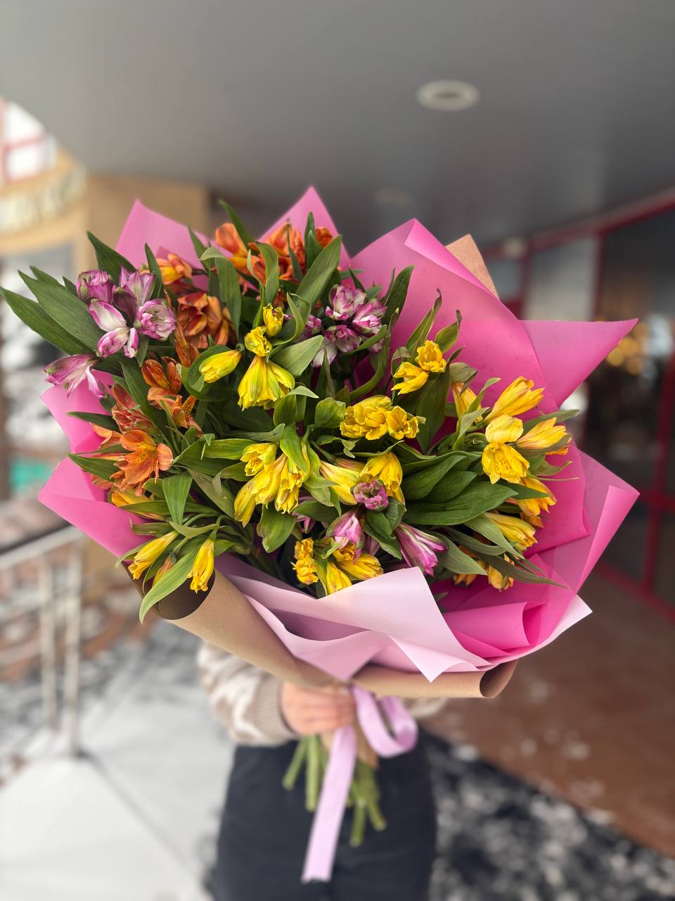 Букет из альстромерий