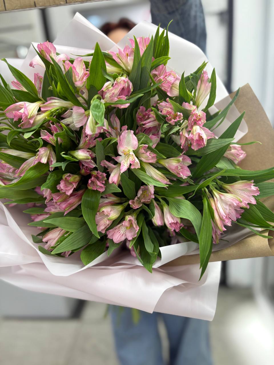 Букет из альстромерий