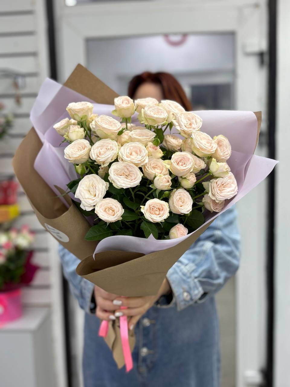 Букет кустовых роз