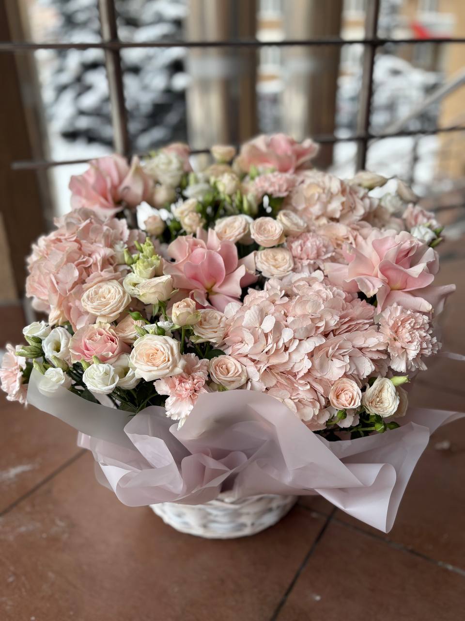 Композиция в корзине