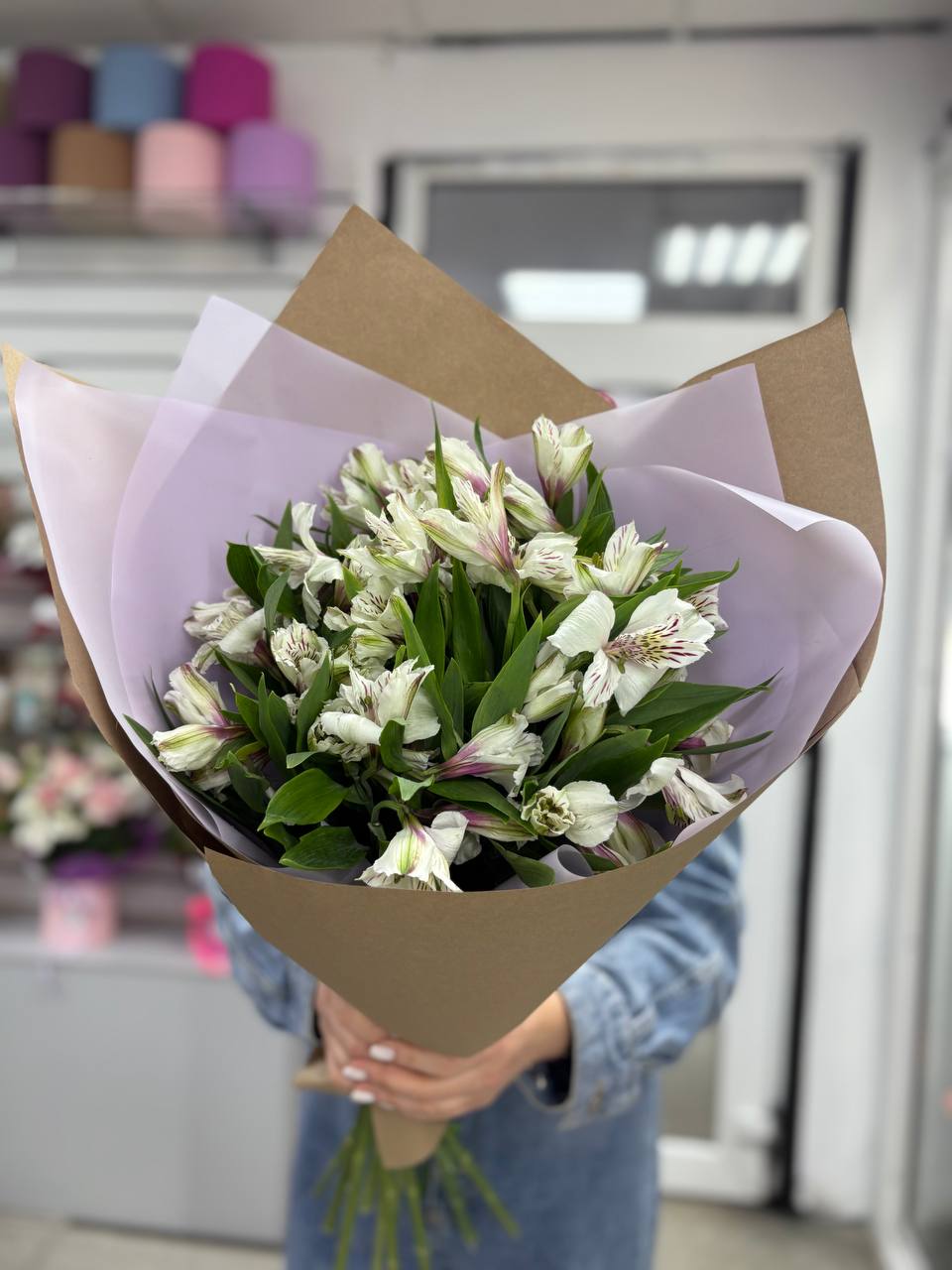 Букет из альстромерий