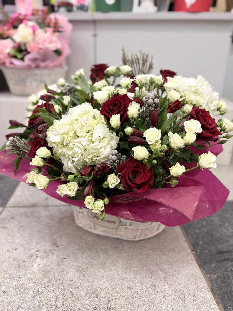 Композиция в корзине