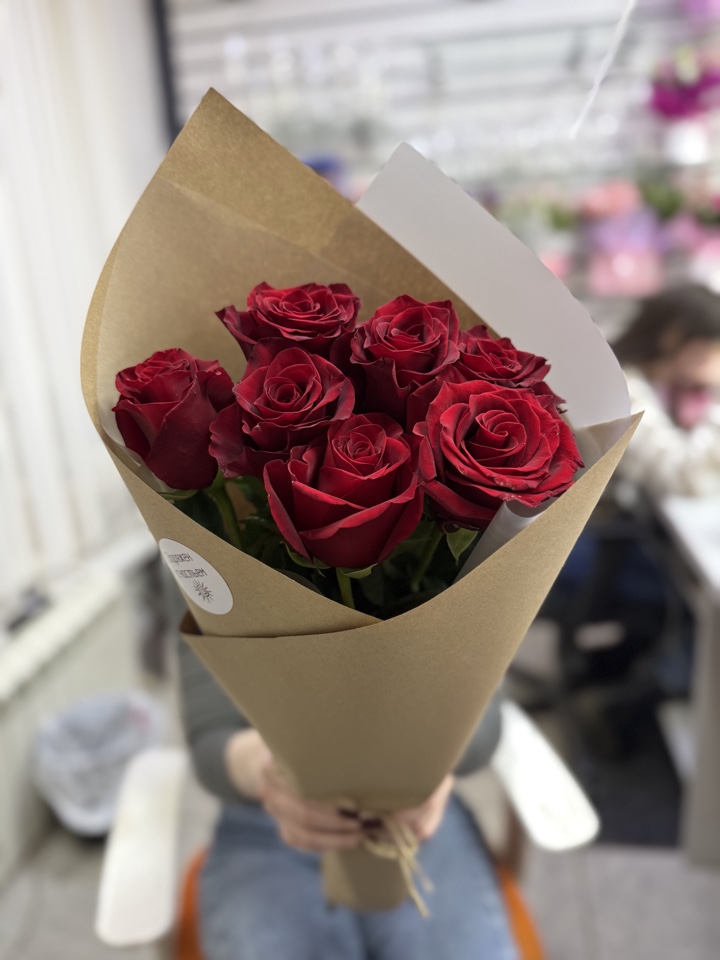 Букет из 7 роз Эквадор 70 см