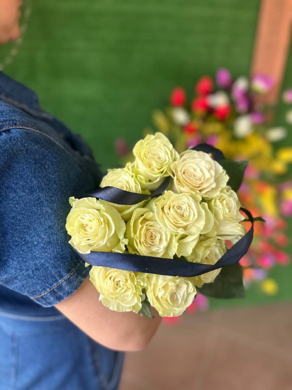 10 роз 50 см белые